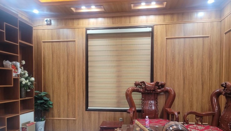 Bán nhà 3 tầng, Xã Trung Kiên, huyện Yên Lạc, Vĩnh Phúc 6x25m, giá 2,2  tỷ